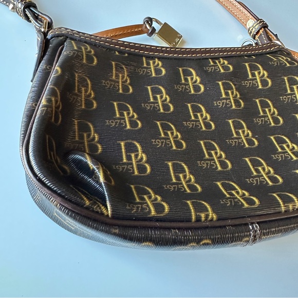 DOONEY & BOURKE 1975 SIGNATURE SHOULDER BAG - Picture 8 of 14